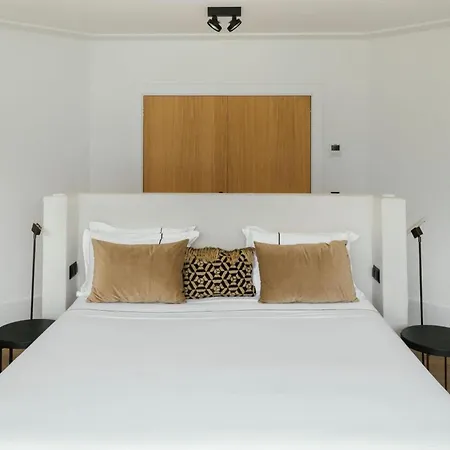 Relaxing Up To 12 Guests * Lenno